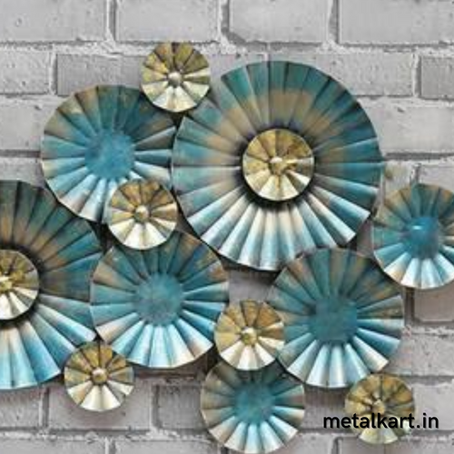 Metallic Close Knitted Circular Wall Plates (46 x 25 Inches)