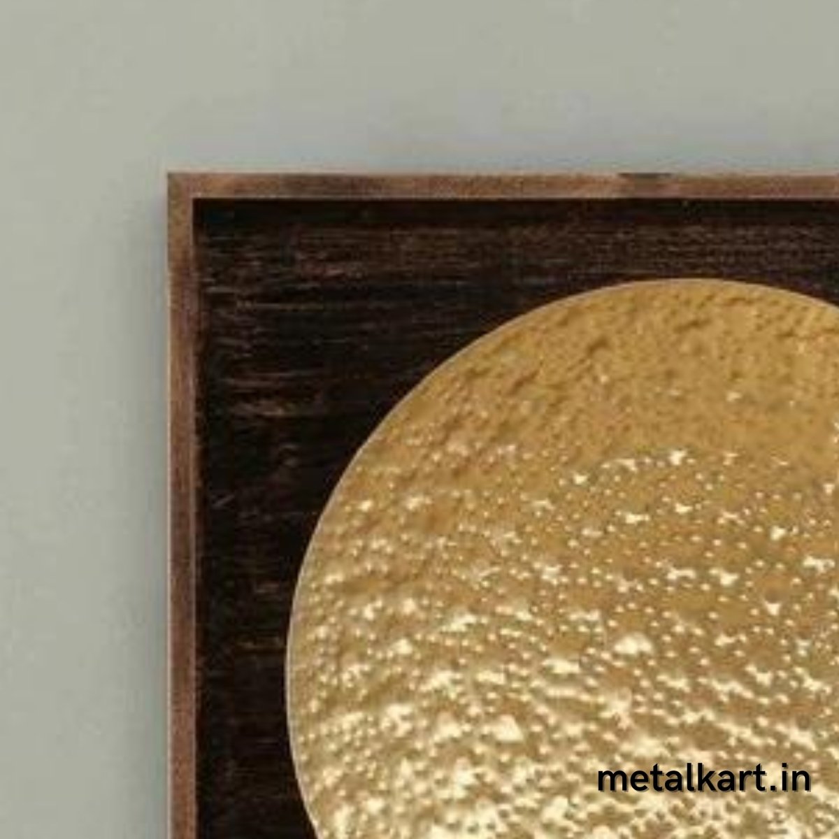 Hammered Plate Wall Frame (19 x 18 Inches)
