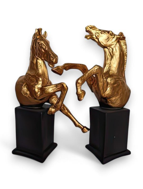 Horse:The Equestrian Embrace Table Decor