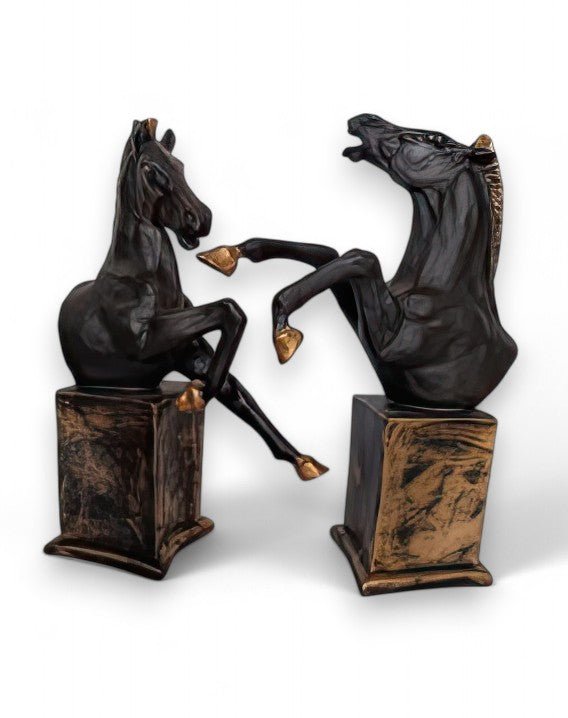 Horse:The Equestrian Embrace Table Decor