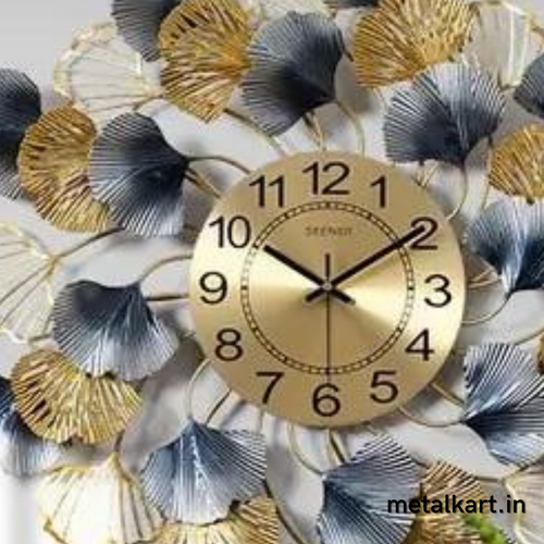 Metallic Round Shaped Leaf Centre Wall Clock (32 x 32 Inches)