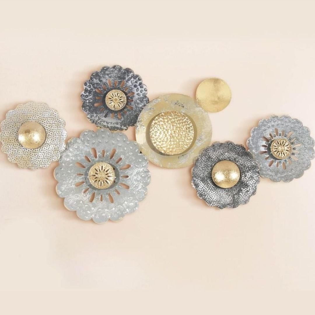 7 Round Metal Leaf Wall Art (35.5 x 18 Inches)