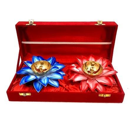 Brass colored petal Diya gift set
