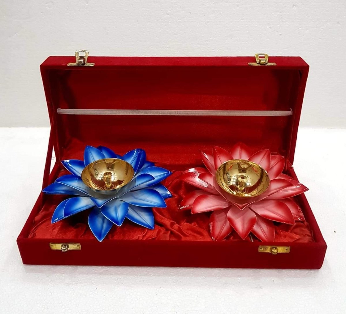 Brass colored petal Diya gift set