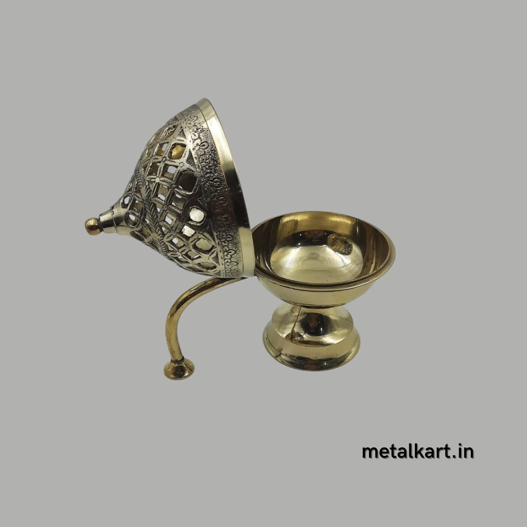Brass Lobandan (Weight 556 gms, Height 7 Inches)