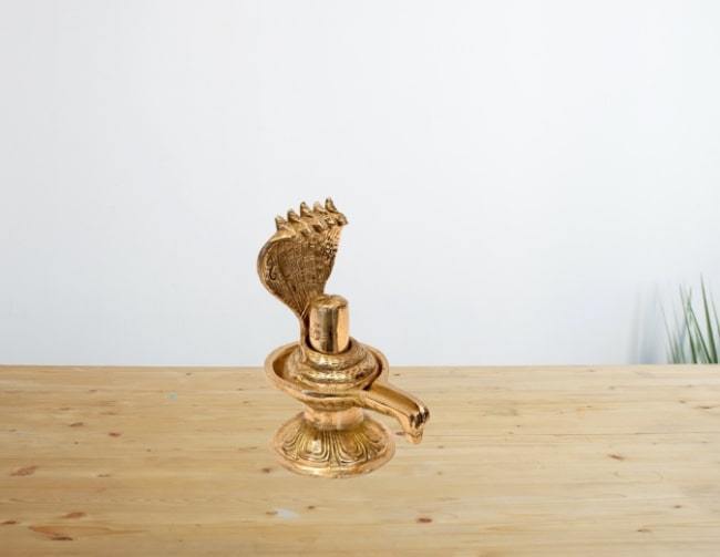 Brass Shivalinga (H 6.5 Inches, Weight 1 Kg)