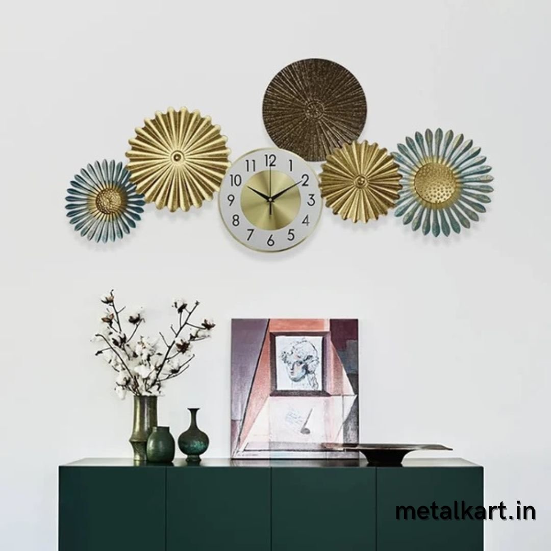 Five Metallic Flower Centre Watch (40 x 18 Inches)