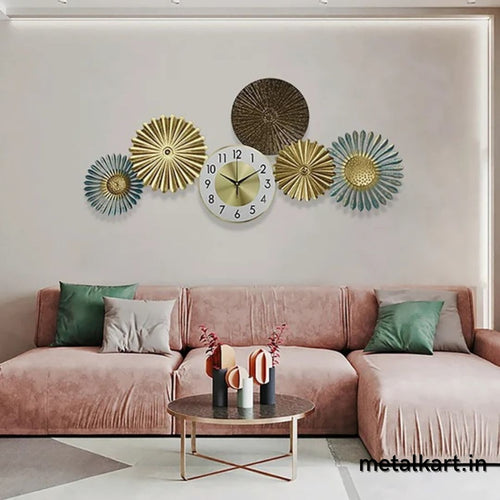 Five Metallic Flower Centre Watch (40 x 18 Inches)
