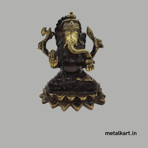 Kamal Aseen Ganpati (Weight 1300 gms, Height 4.5 Inches)