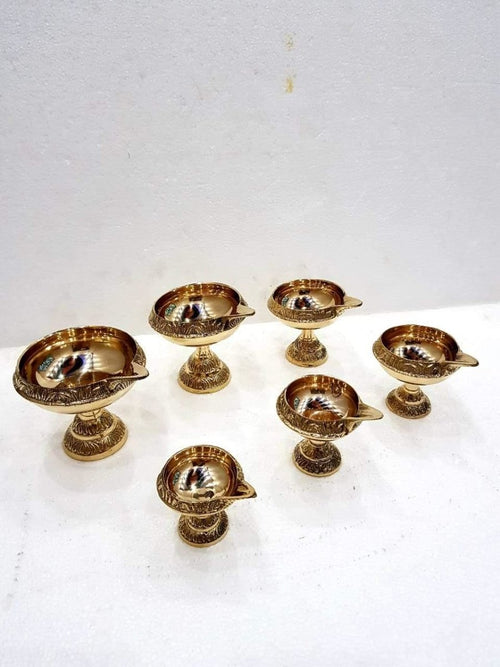 Kuber Deep Stand Pendi (Brass)