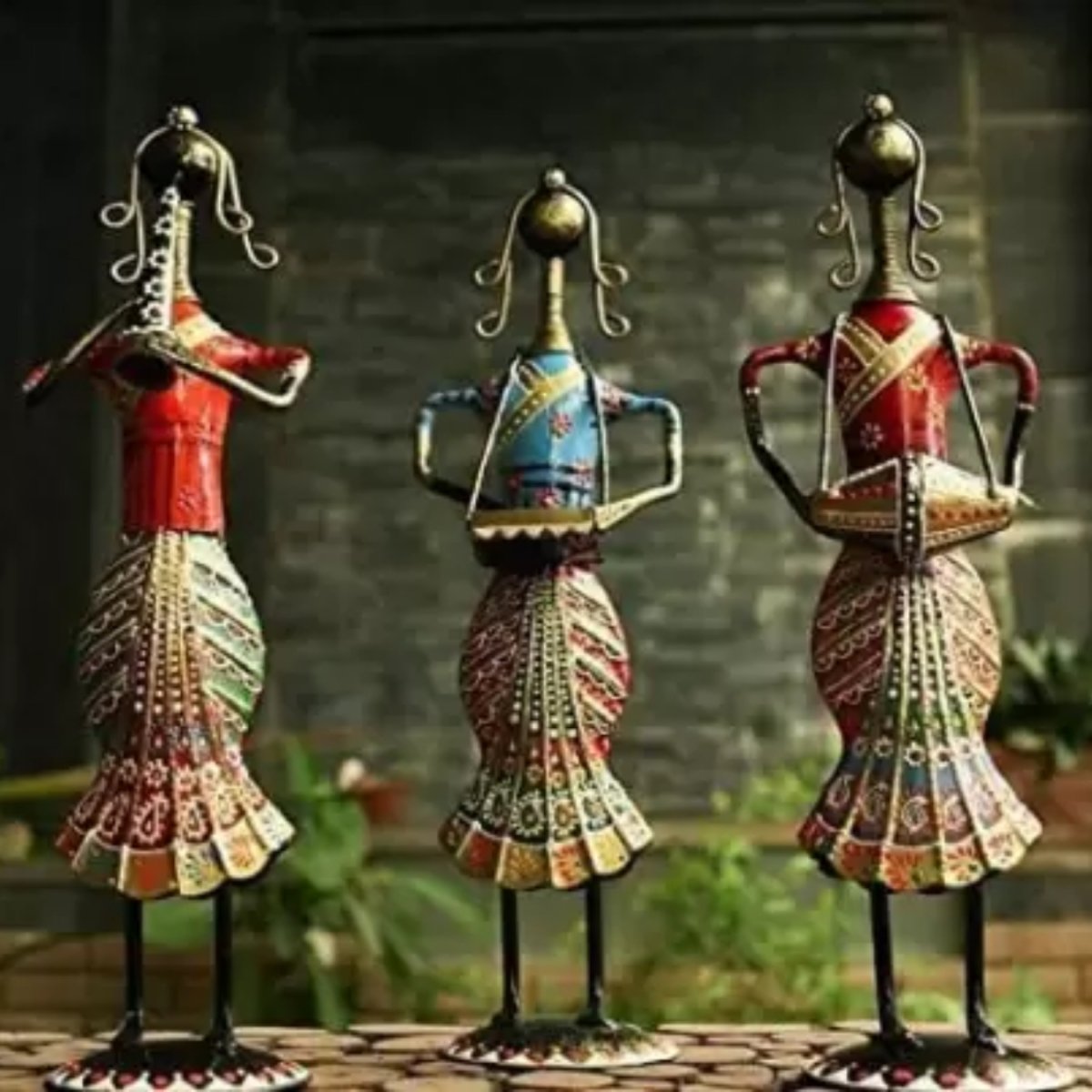 Metalkart Special Instrumental Group of 3 Self-Dependent Ladies For living room (3.5*3*12 Inches)