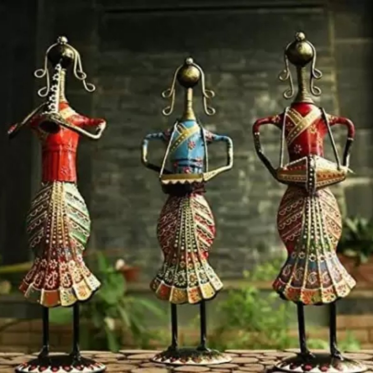 Metalkart Special Instrumental Group of 3 Self-Dependent Ladies For living room (3.5*3*12 Inches)