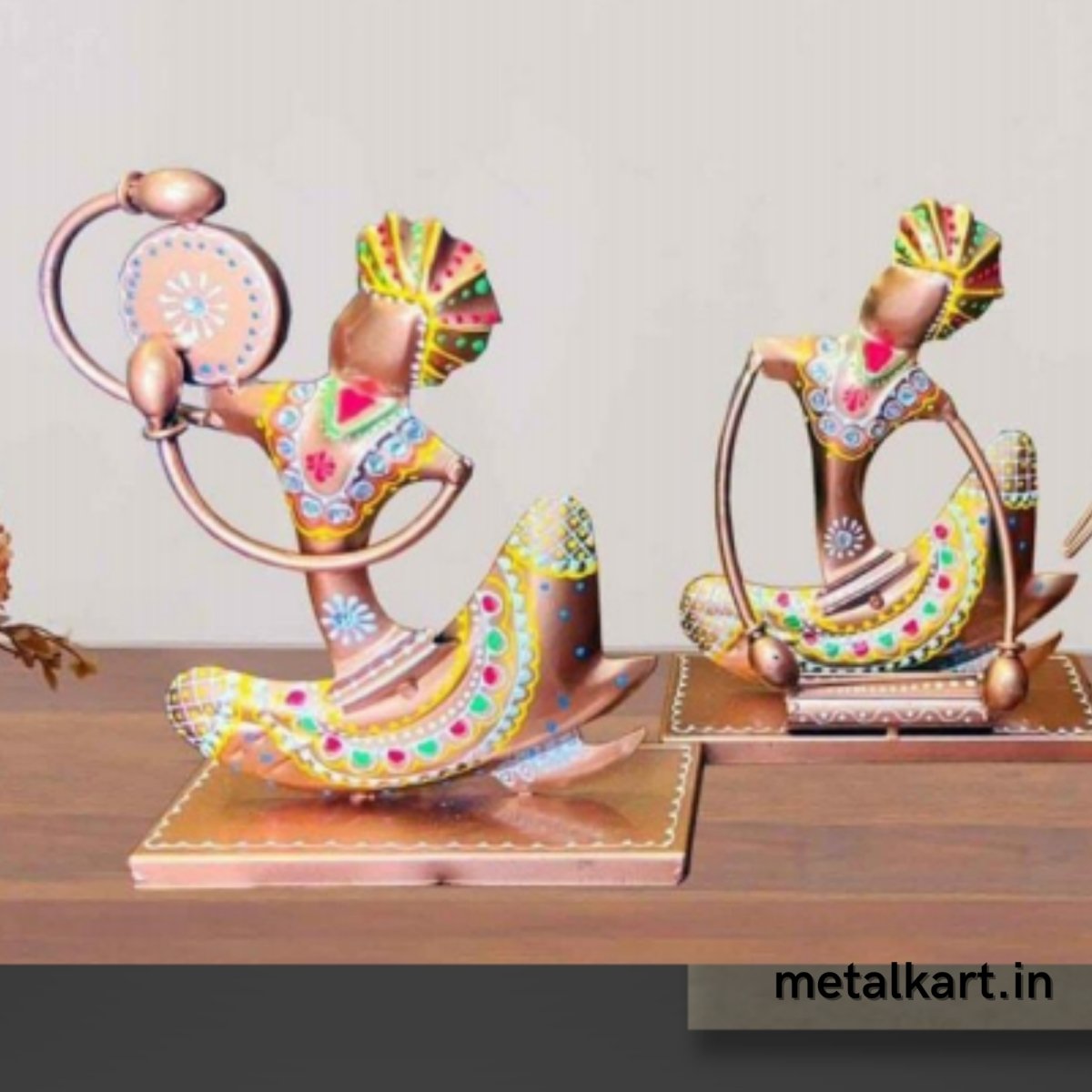 Metallic Colorful Sitting Performer Table top (8.5*6.5*9 Inches)