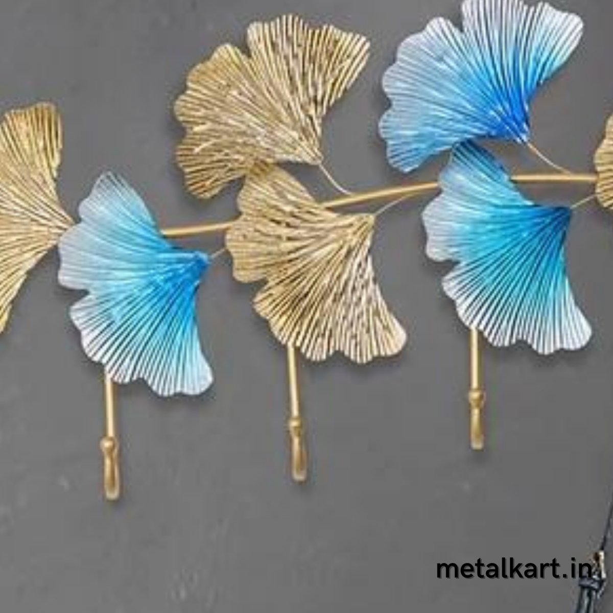 Metallic Handmade Zinkgo Leaf Hook for Living Room (28 x 12 Inches)