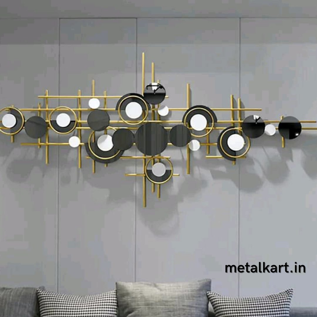 Metallic minimalist wall design (55 x 25 Inches)