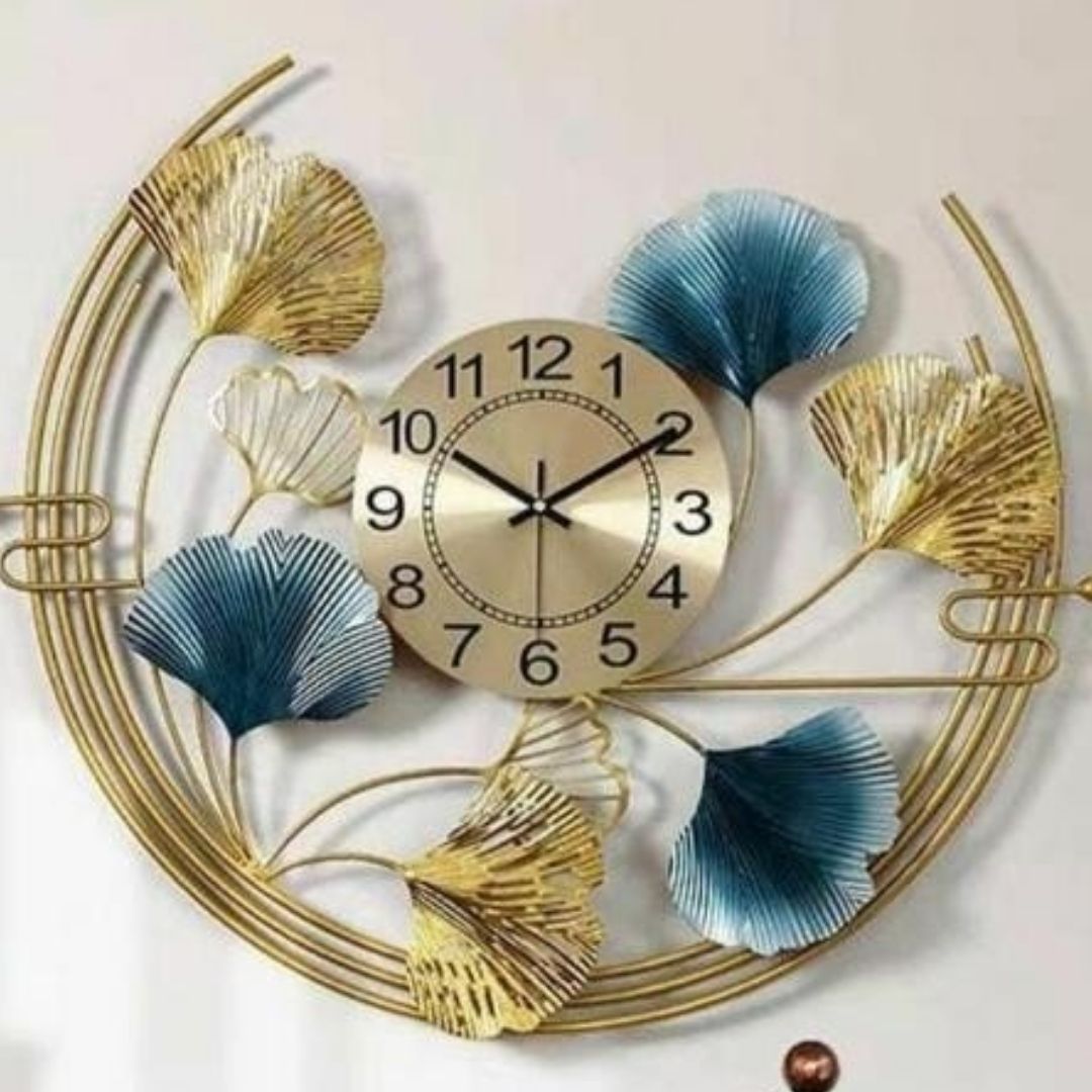 Metallic Moon Watch (30 Inches)