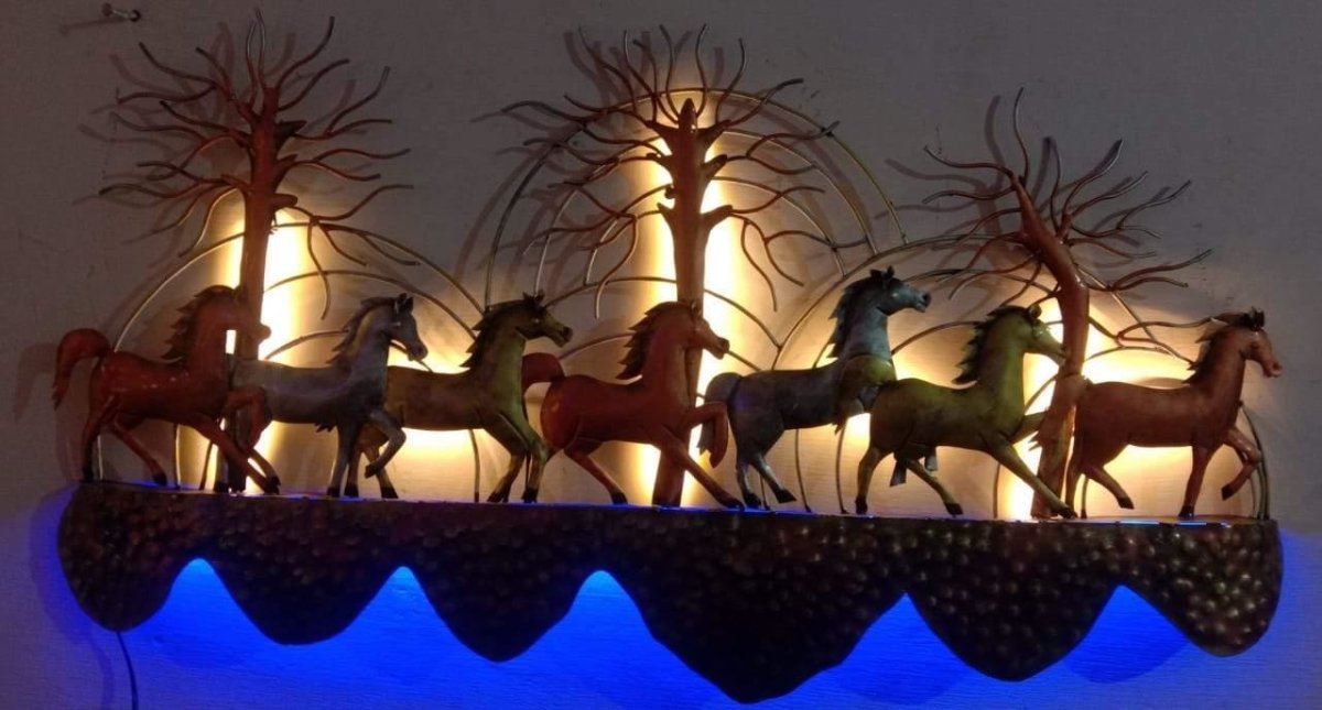 Metallic Pahadi Ghode (48 * 24 Inches)