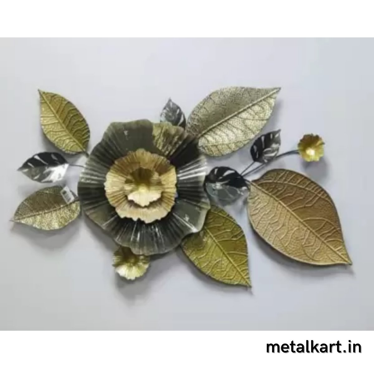 Metallic plates with Bay Leaf Wall Design (40 x 22 Inches)