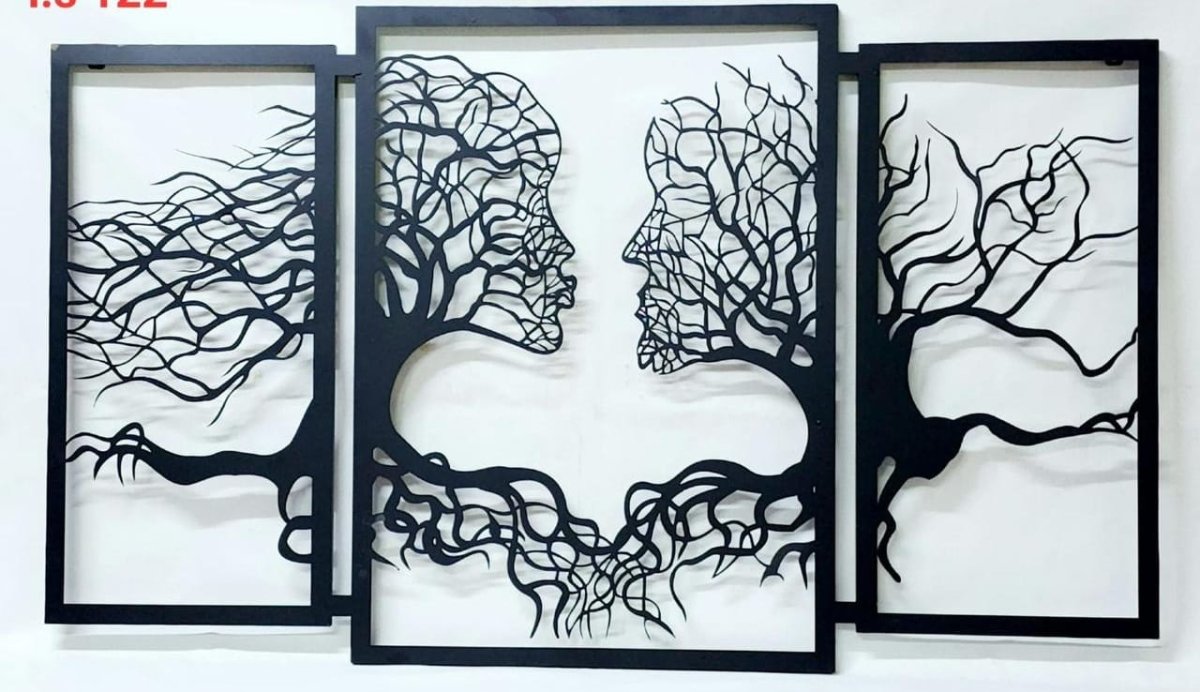 Metallic Prized Kissing Trees