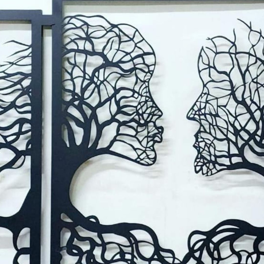 Metallic Prized Kissing Trees