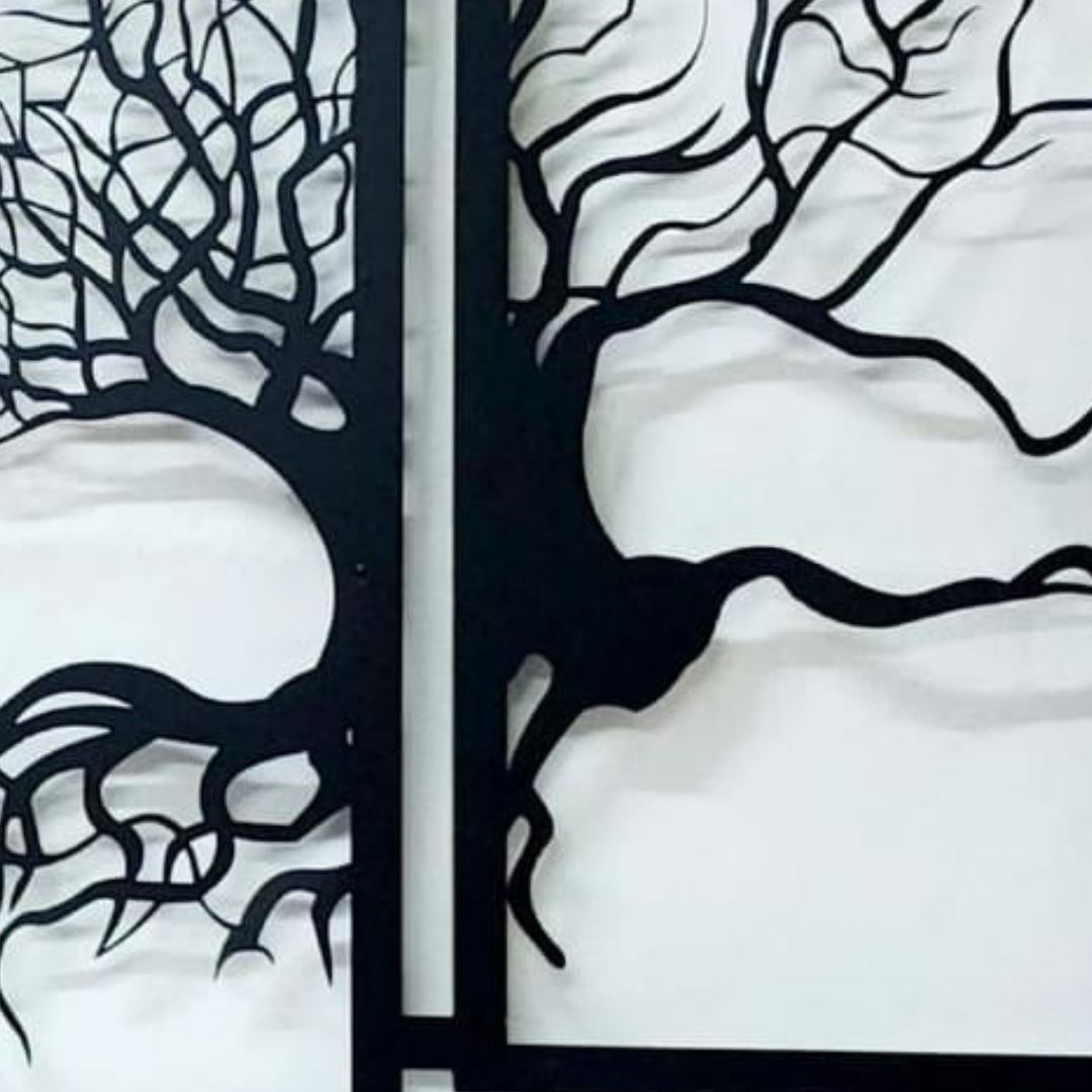 Metallic Prized Kissing Trees