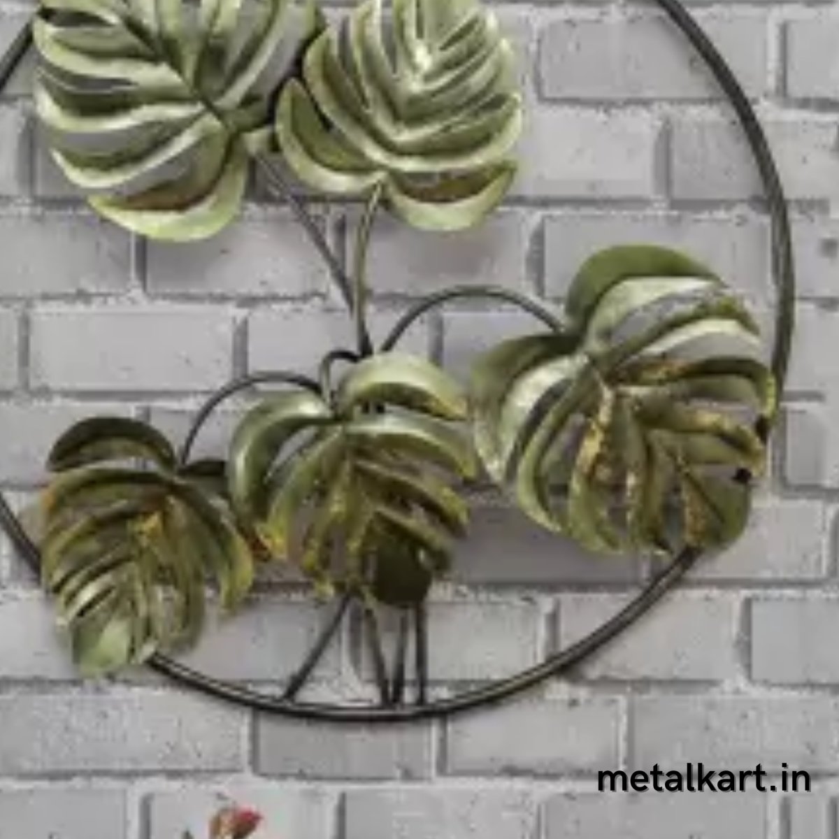 Metallic Ring with Palm Leaves Wall Hanging (29 x 29 Inches)
