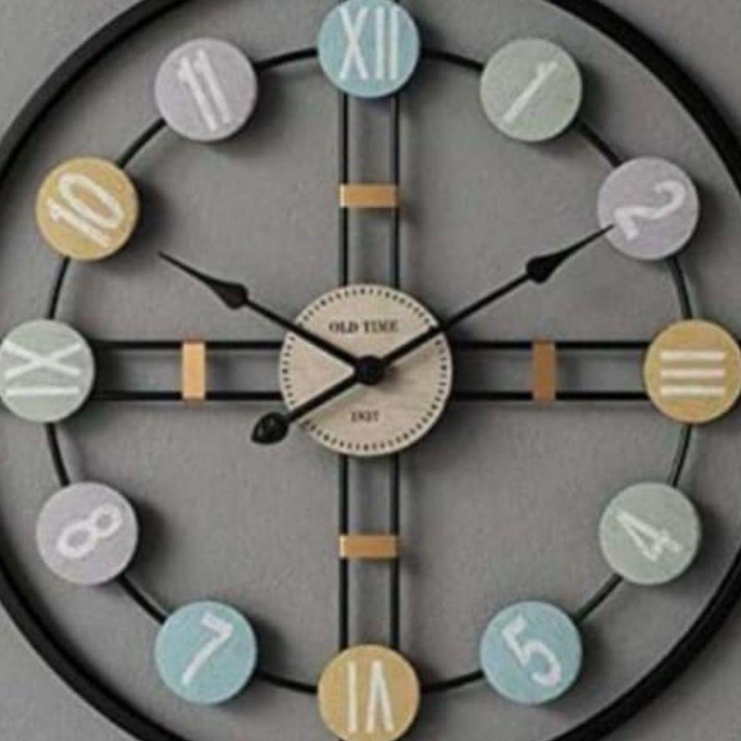 Metallic Roman numeric black circle wall clock (Dia 24 Inches)