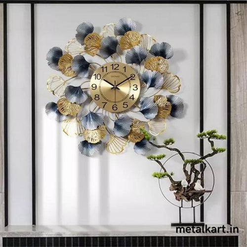 Metallic Round Shaped Leaf Centre Wall Clock (32 x 32 Inches)