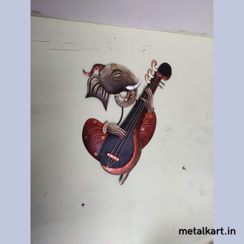Metallic Strings with Ganesha (22 x 16 Inches)