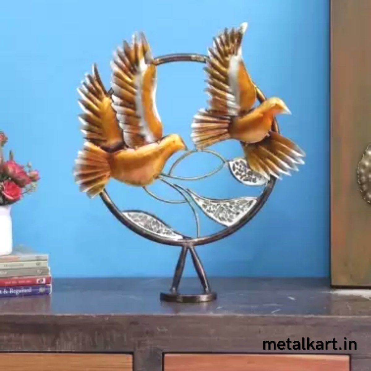 Metallic Suiter of 2 Flying Birds Ring Table décor (18*16 Inches approx)