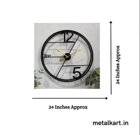 Minimalistic Elegance Black Circular Metal Wall Clock (24 x 24 Inches)