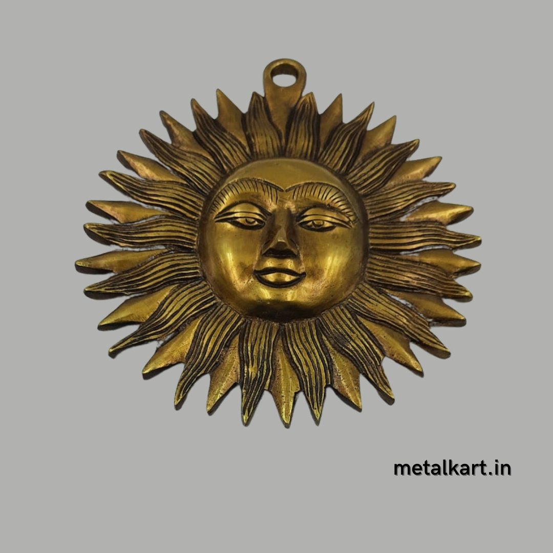 Surya Bhagwan (Weight 845 gms, Dia 7 Inches)